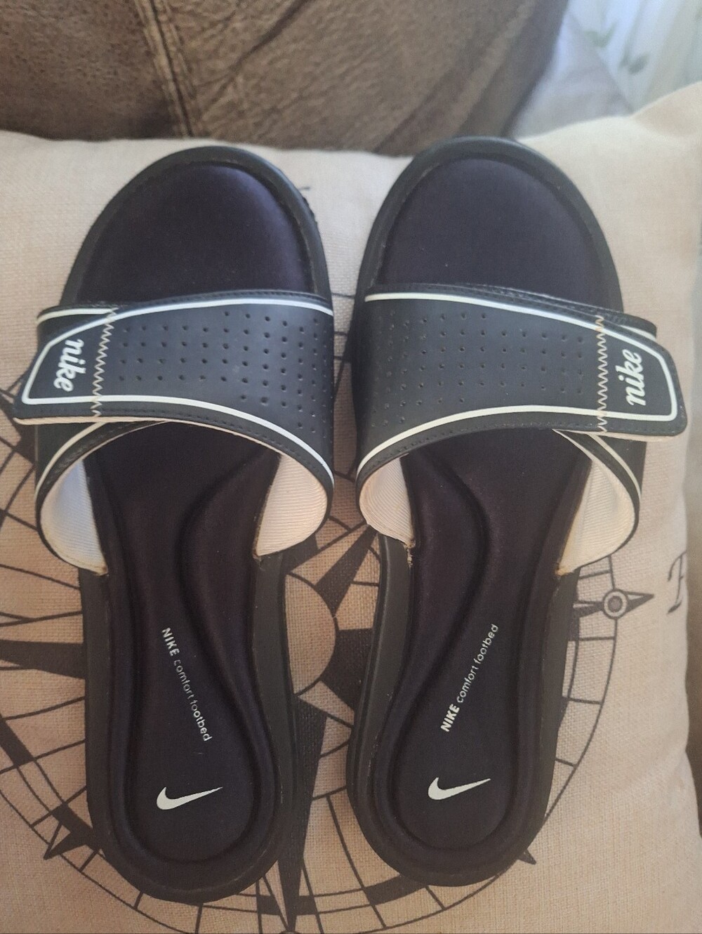 Nike Womens Comfort Footbed Slide Sandals - Black & White (360883-011)
